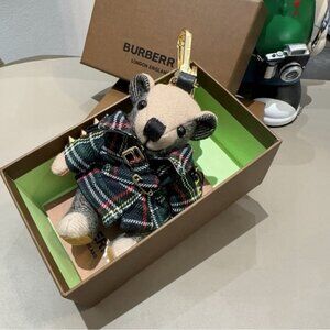 Brand new condition, adorable Burberry bear keychain🍀🍀